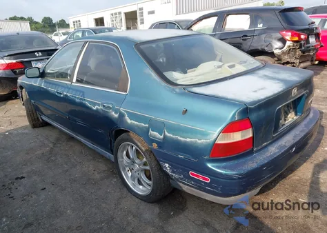 1994 Honda Accord Lx/Ex из США, поврежденный, VIN 1HGCD5631RA068896